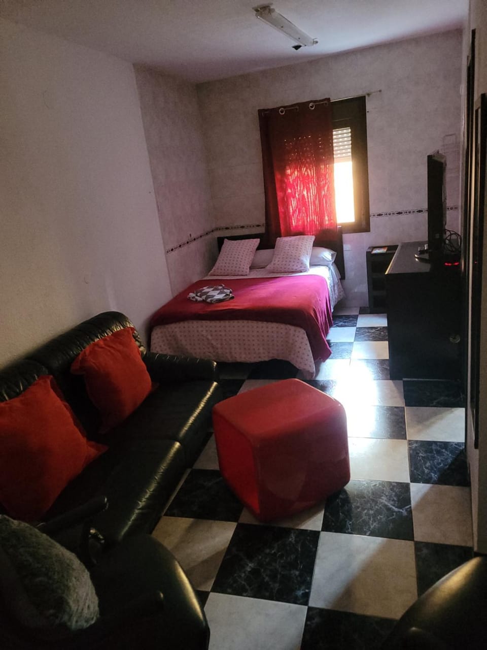 Bed, Living room