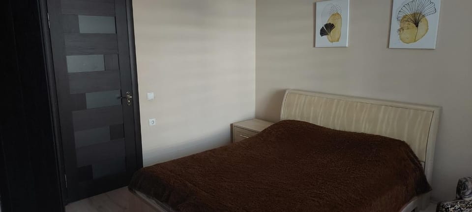 вулиця Нагiрна Apartment in Ukraine