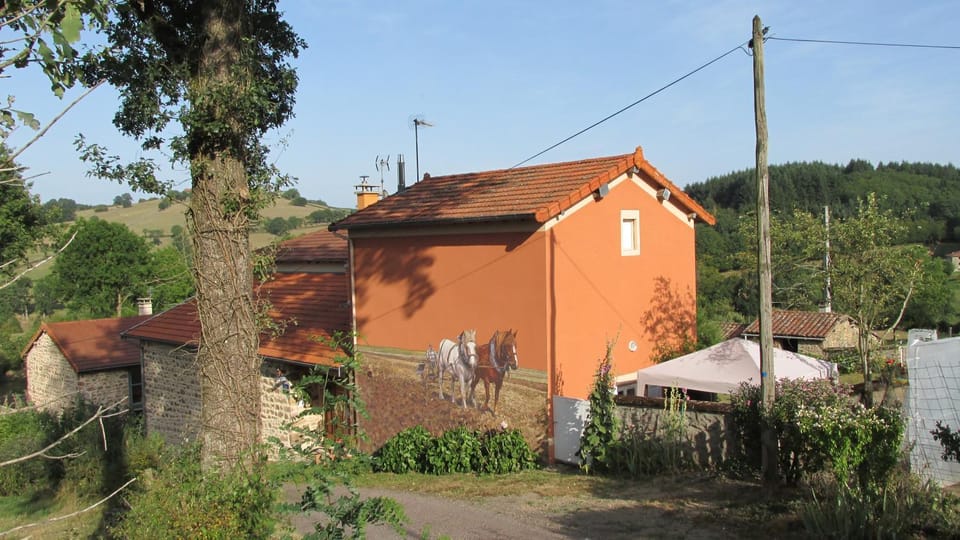La vache sur le toit Bed and Breakfast in Auvergne-Rhône-Alpes