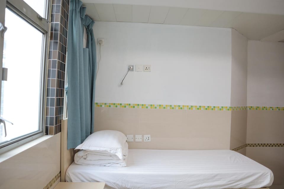Hong Kong Hostel Bed and Breakfast in Hong Kong
