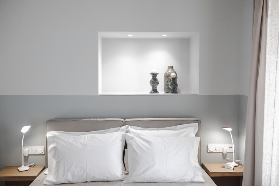 Bed, Photo of the whole room