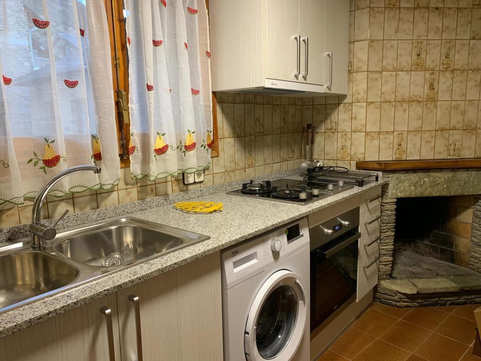Casa Serraller House in Esterri d'Àneu