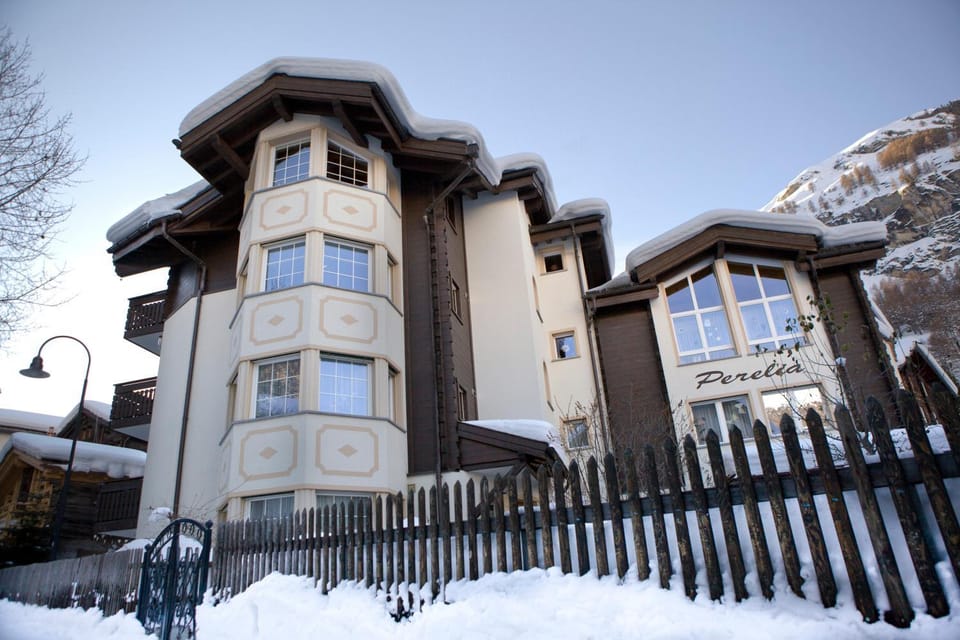 Property building, Winter