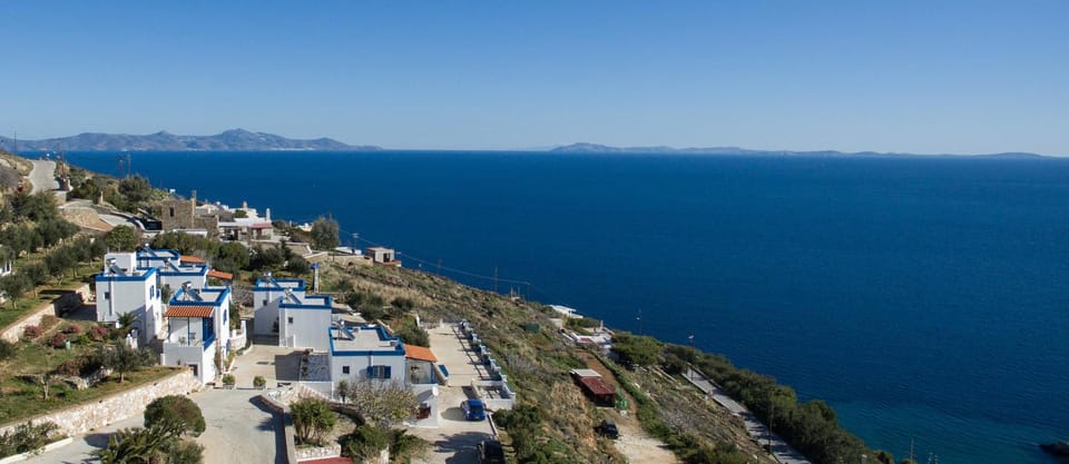 Property building, Day, Neighbourhood, Natural landscape, Bird's eye view, Sea view