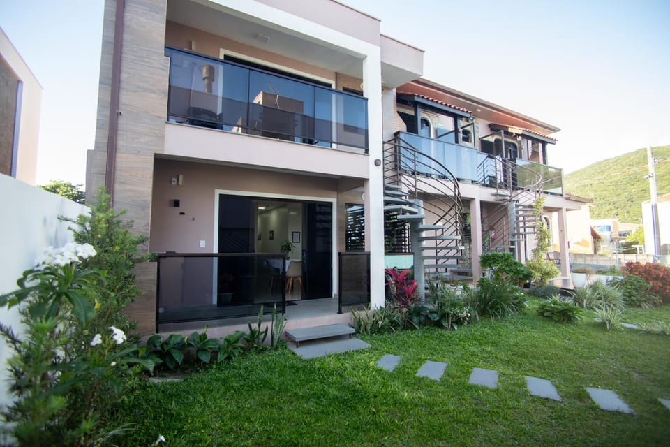 Residencial Mariano 2 - Vista para praia e Mar Apartment in Florianopolis