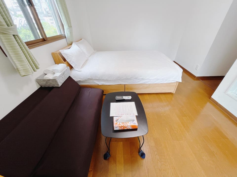 Osaka Sinsei Guest House Daikokukan Vacation rental in Osaka