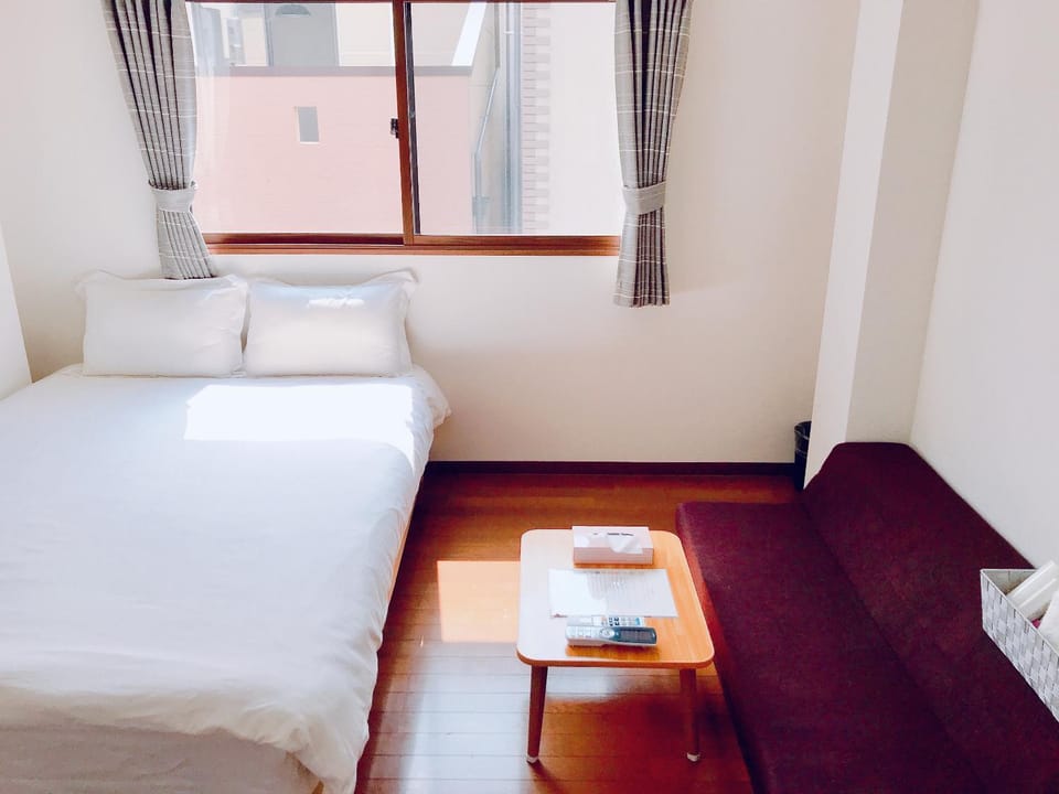 Osaka Sinsei Guest House Daikokukan Vacation rental in Osaka