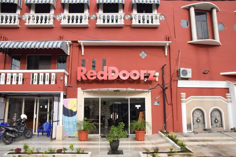 Property building, Facade/entrance, Street view