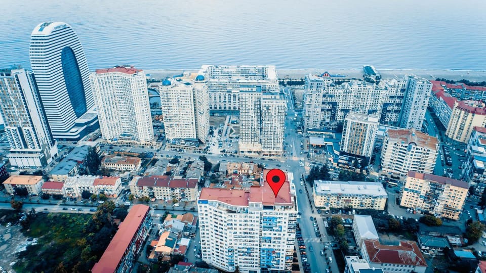 Property building, Day, Natural landscape, Bird's eye view, City view, Sea view, Location