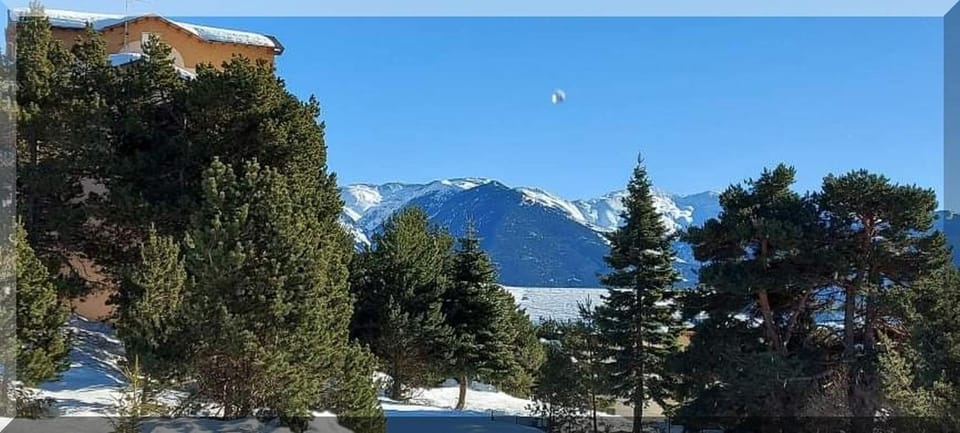 Neighbourhood, Natural landscape, Winter, View (from property/room), Landmark view, Mountain view