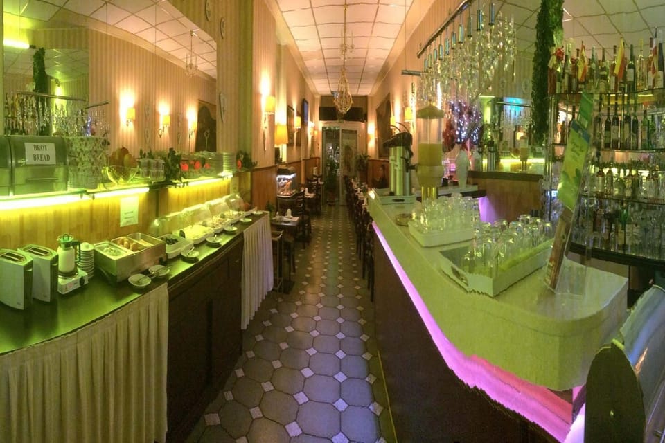 Lounge or bar, Food
