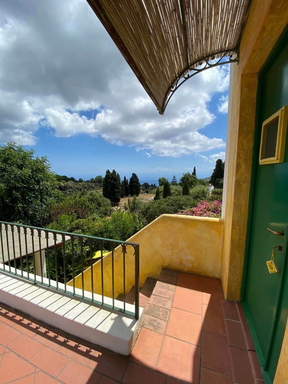 View (from property/room), Balcony/Terrace