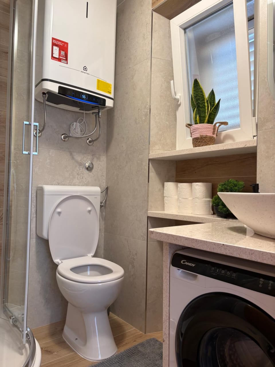 Shower, Toilet, Bathroom, washing machine