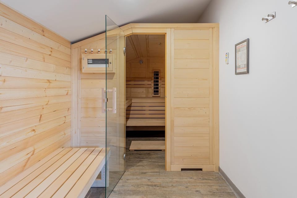Sauna, Steam room