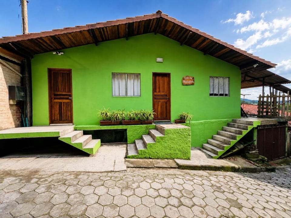 Property building, Day