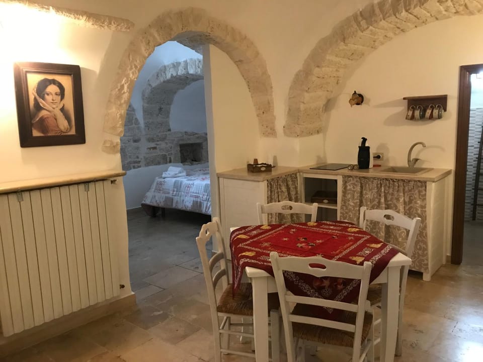 A Due Passi dal Centro - Trullo Apartment in Province of Taranto