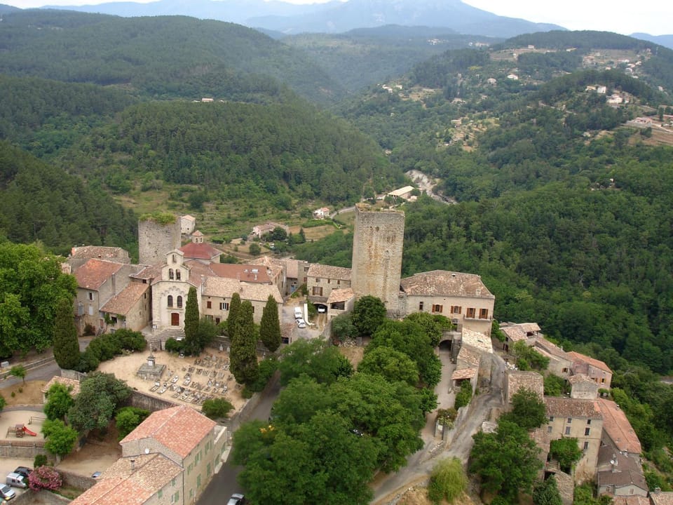 Château de Montréal Bed and Breakfast in Provence