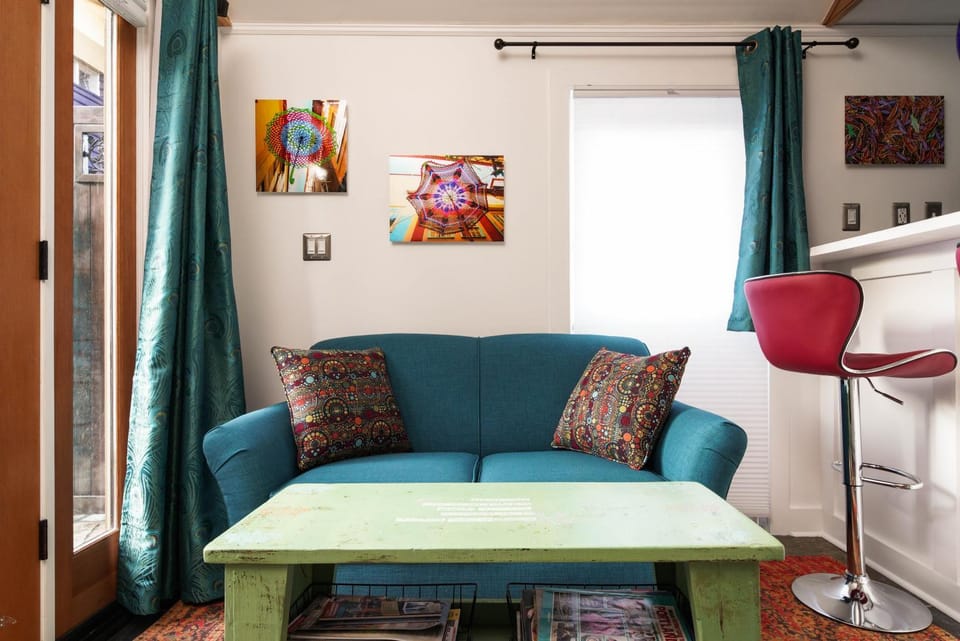 Secluded Patio Cottage Right By All The Action House in Portland