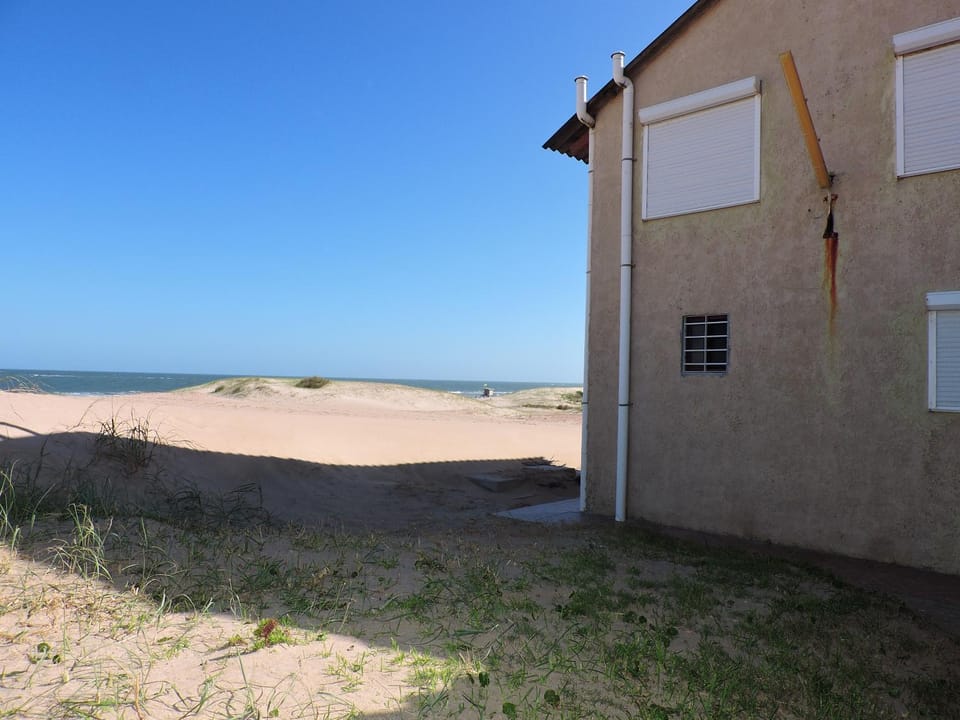Property building, Balcony/Terrace, Beach, Sea view