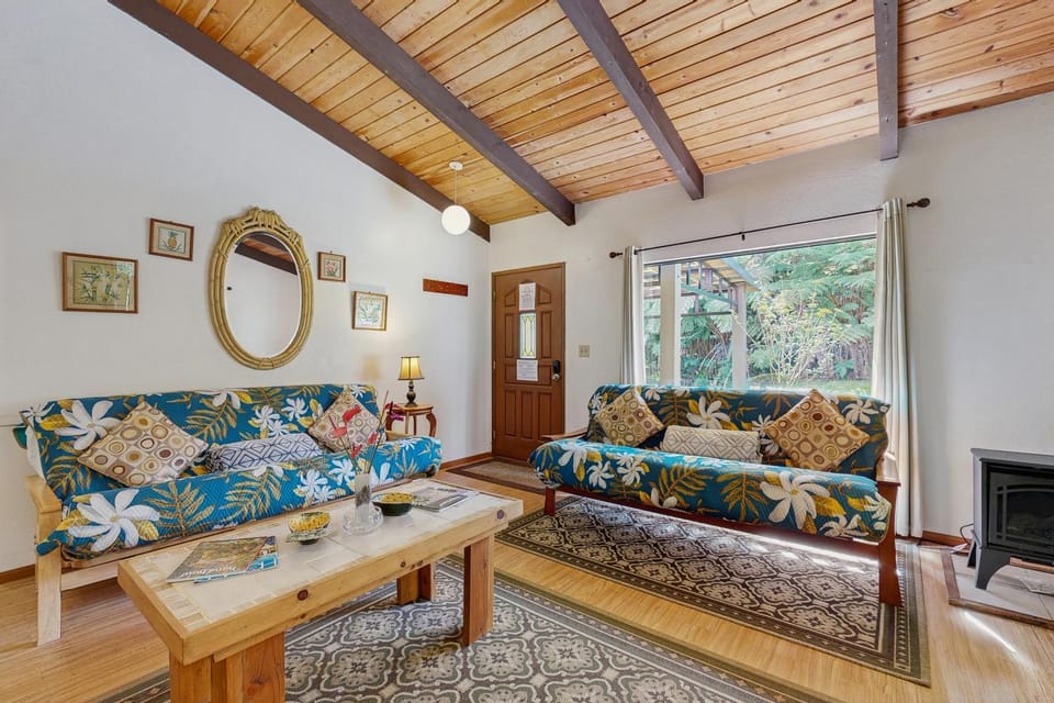 Ekomomai Retreat House in Volcano