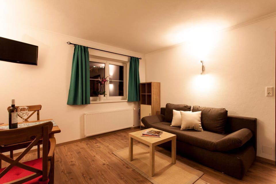 Bed, Living room