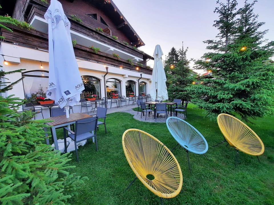 Property building, Restaurant/places to eat, Garden