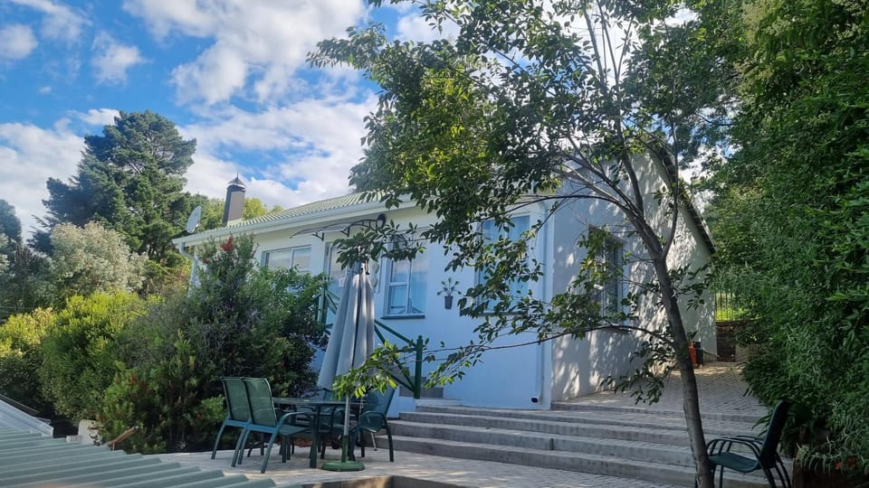 Property building, Patio, Garden