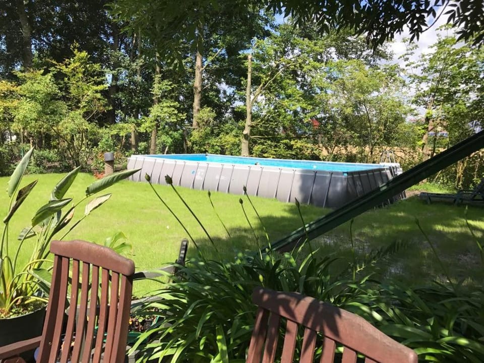 Swimming pool, Swimming pool