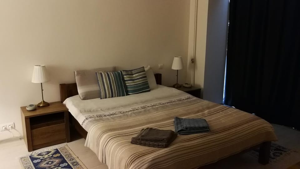 Bed, Photo of the whole room, Decorative detail, Bedroom