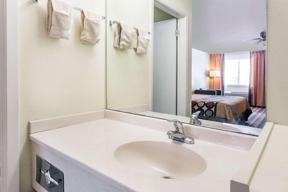 Bathroom, Photo of the whole room, On site