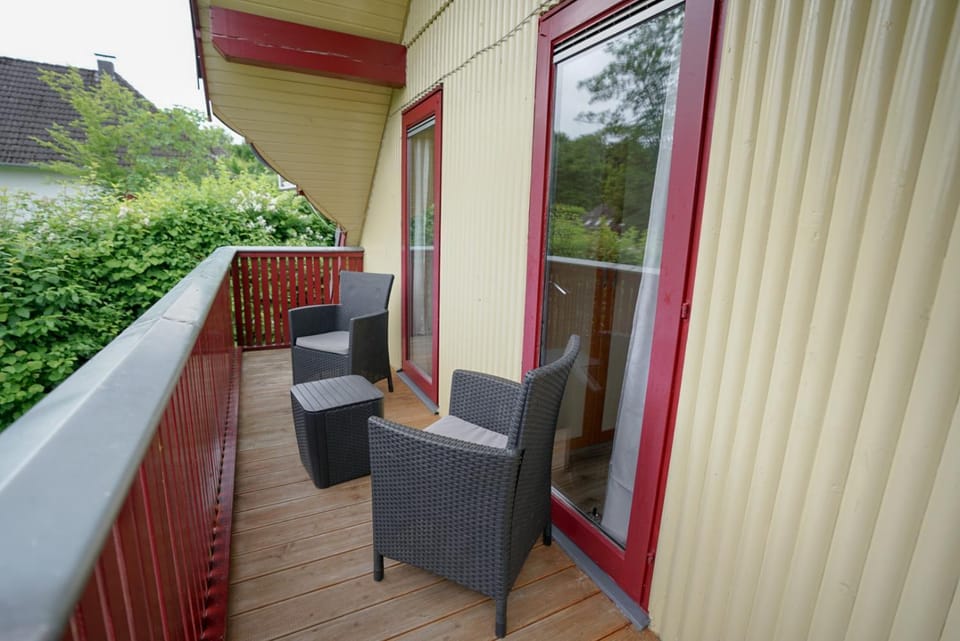 Day, View (from property/room), Balcony/Terrace, Seating area, Garden view