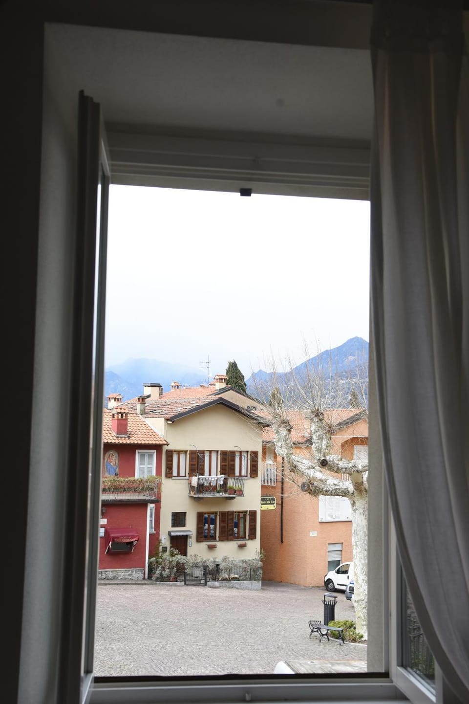 City view, Street view