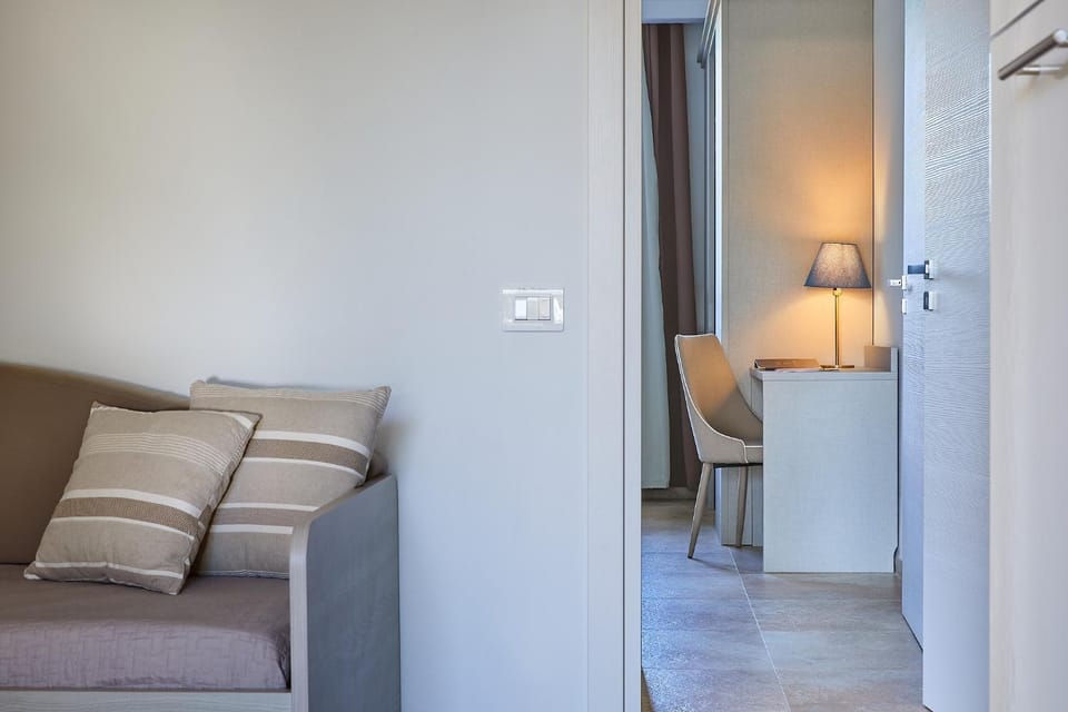 Living room, Bedroom