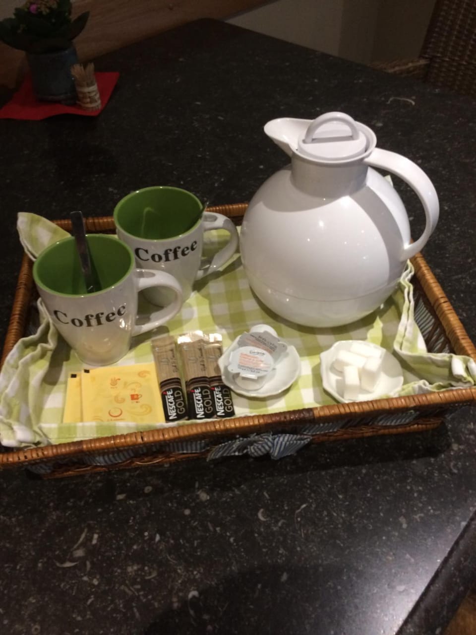 Coffee/tea facilities, Breakfast