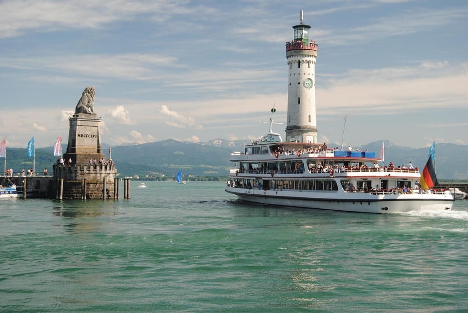 Nearby landmark, Natural landscape, Lake view, Area and facilities