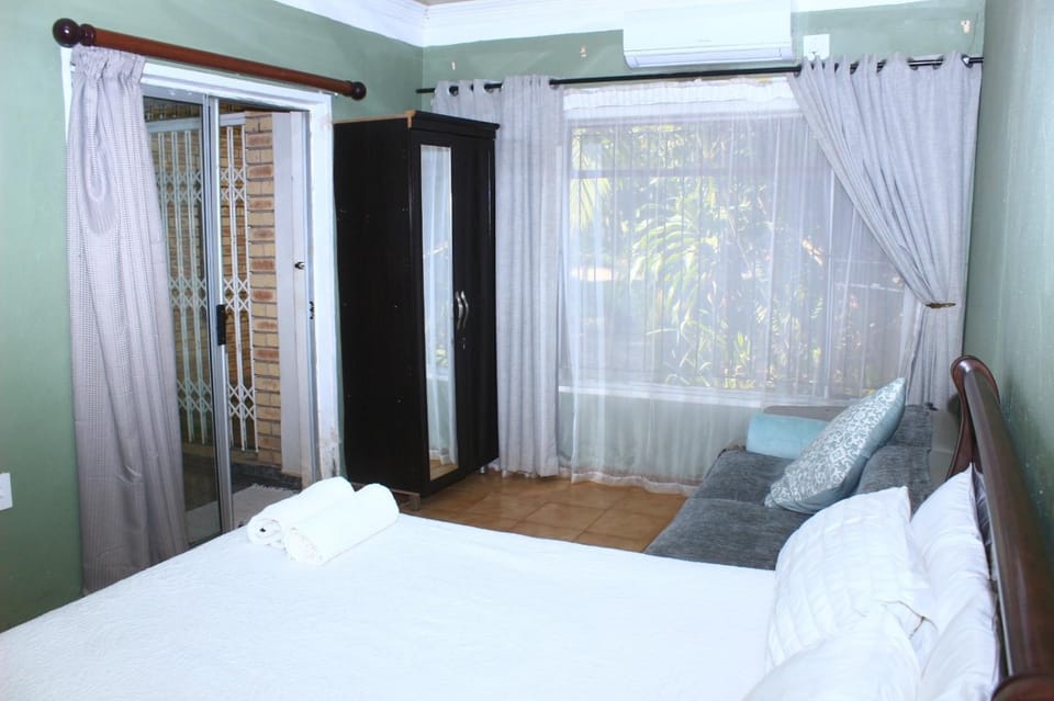 Ankuweni Guest house Bed and Breakfast in South Africa