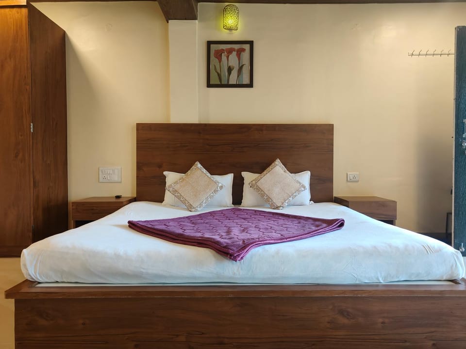 Bluebell Residency Bed and Breakfast in Maharashtra