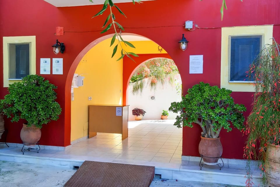 Property building, Facade/entrance, Lobby or reception