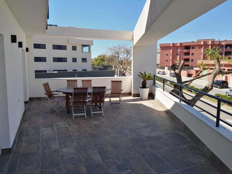 Patio, Balcony/Terrace, Street view