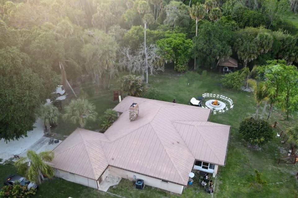 Property building, Natural landscape, Garden, Garden view