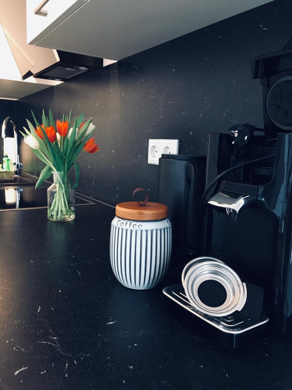 Coffee/tea facilities, Kitchen or kitchenette