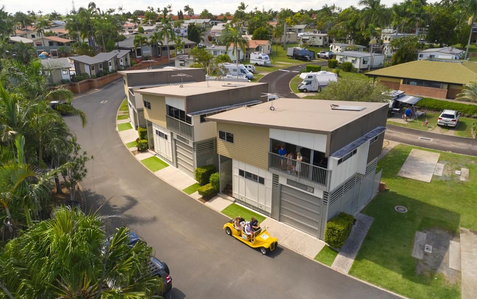 Property building, Facade/entrance, Bird's eye view