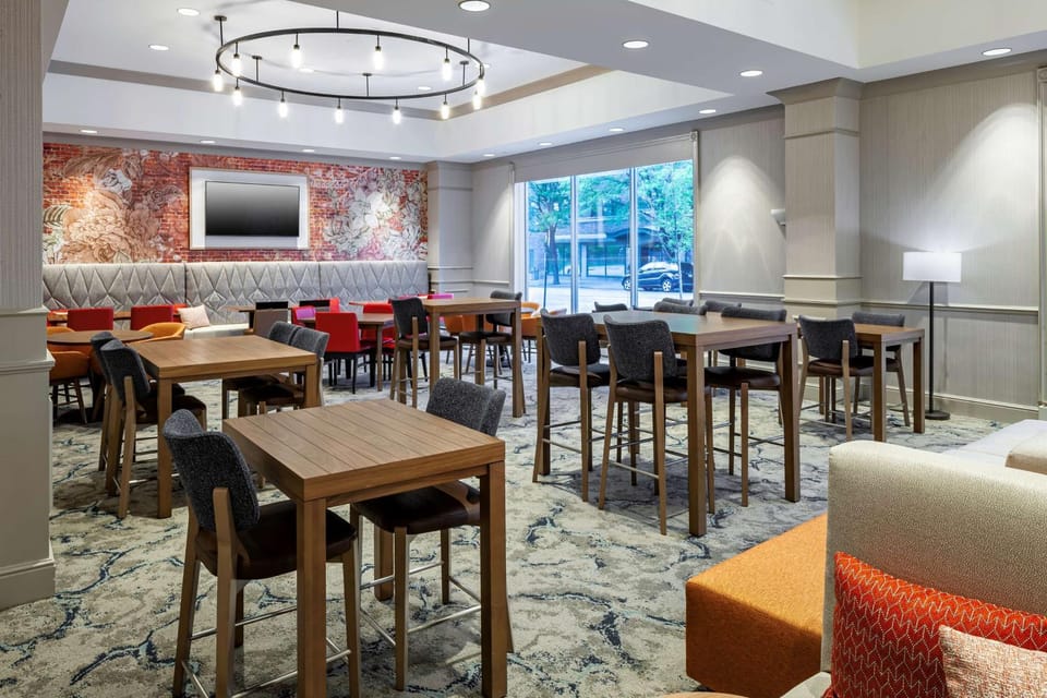 Communal lounge/ TV room, Breakfast