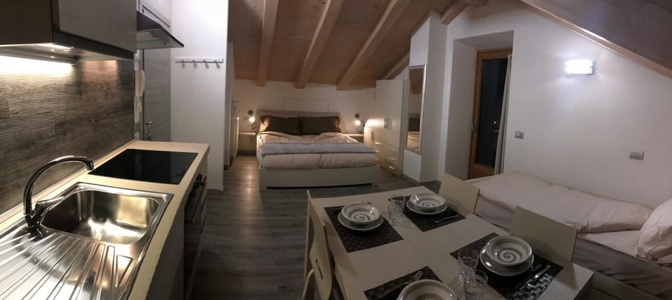 Kitchen or kitchenette, Living room, Photo of the whole room, Seating area, Dining area, Bedroom