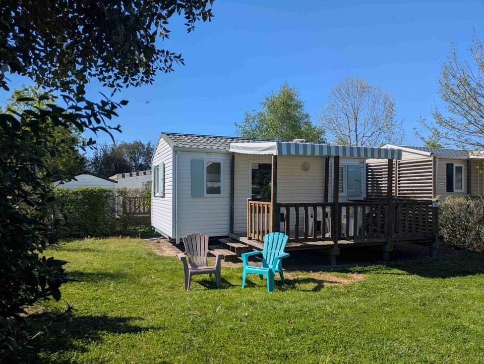 Camping Le Ragis Campground/ 
RV Resort in Pays de la Loire