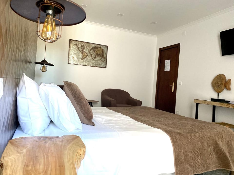 Guilhim Guest House Bed and Breakfast in Nazaré