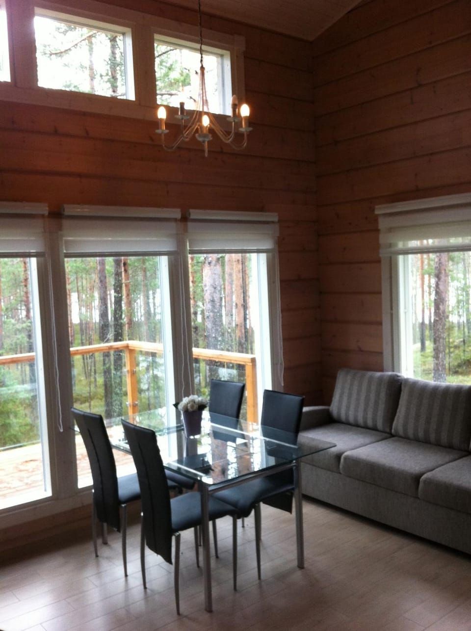 Day, Dining area