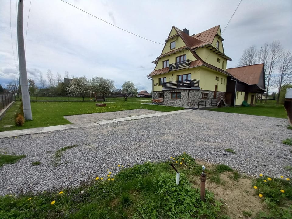Property building, Garden