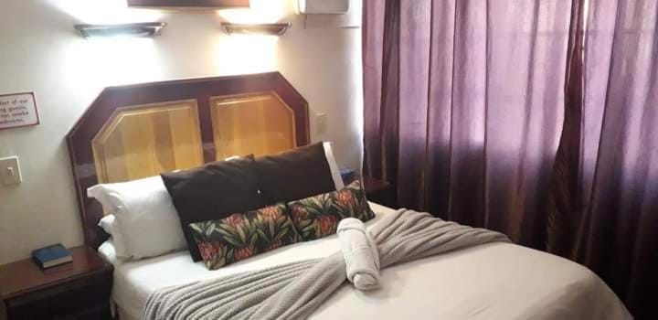 Bed, TV and multimedia, Photo of the whole room, Bedroom, air conditioner