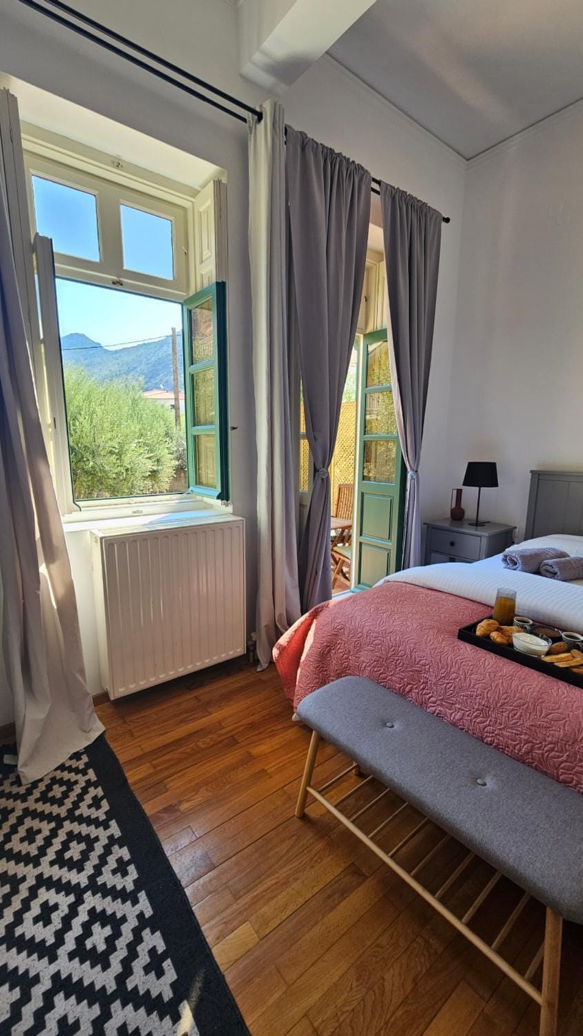 The Valkyries 2 Apartment in Leonidio